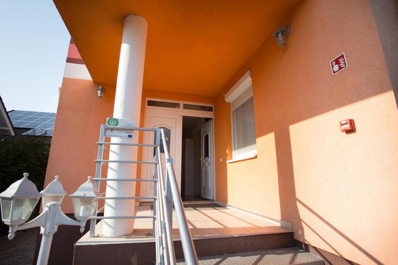 Riviera Apartmanhaz Siofok Phòng bức ảnh