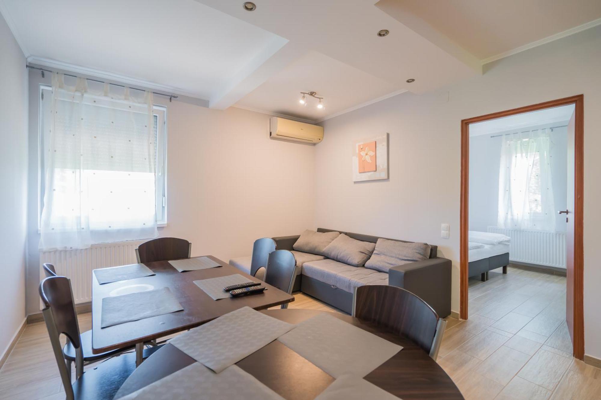 Riviera Apartmanhaz Siofok Ngoại thất bức ảnh