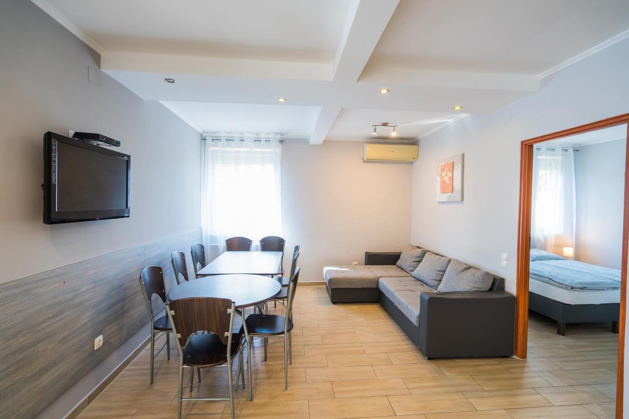 Riviera Apartmanhaz Siofok Ngoại thất bức ảnh