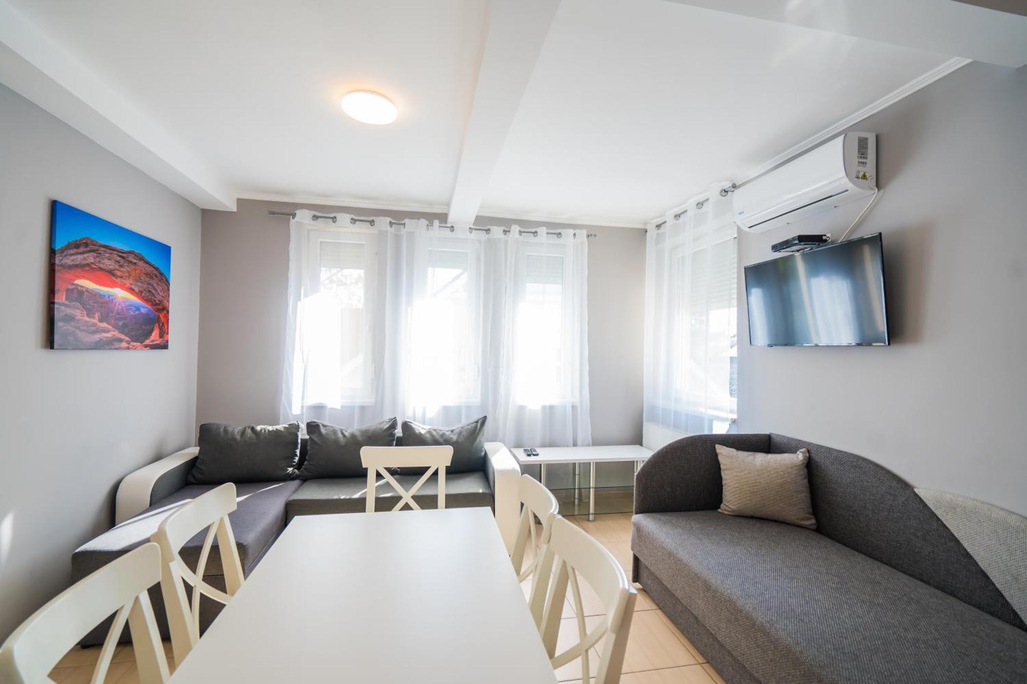 Riviera Apartmanhaz Siofok Ngoại thất bức ảnh