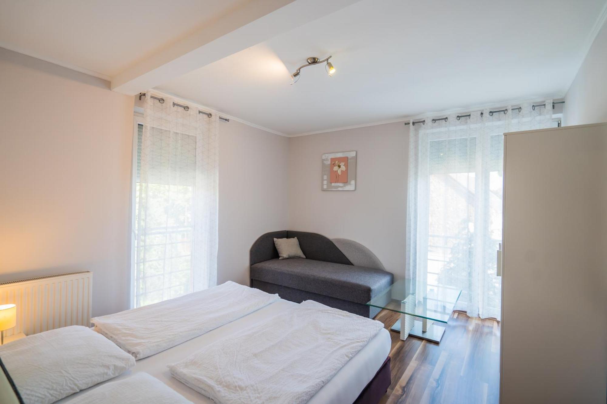 Riviera Apartmanhaz Siofok Ngoại thất bức ảnh