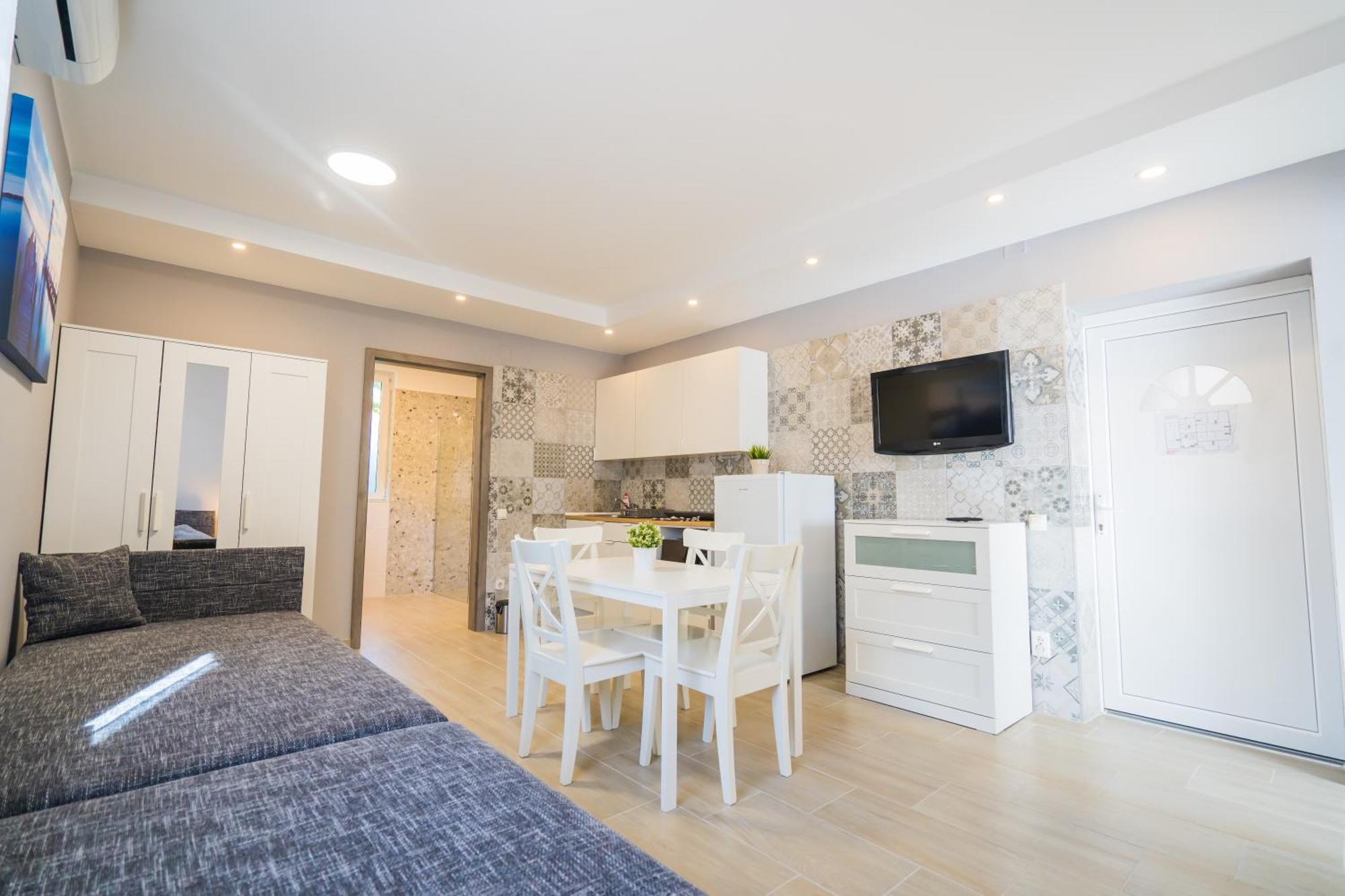 Riviera Apartmanhaz Siofok Ngoại thất bức ảnh