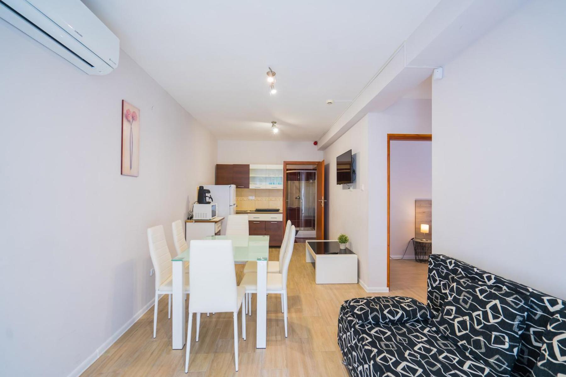 Riviera Apartmanhaz Siofok Ngoại thất bức ảnh