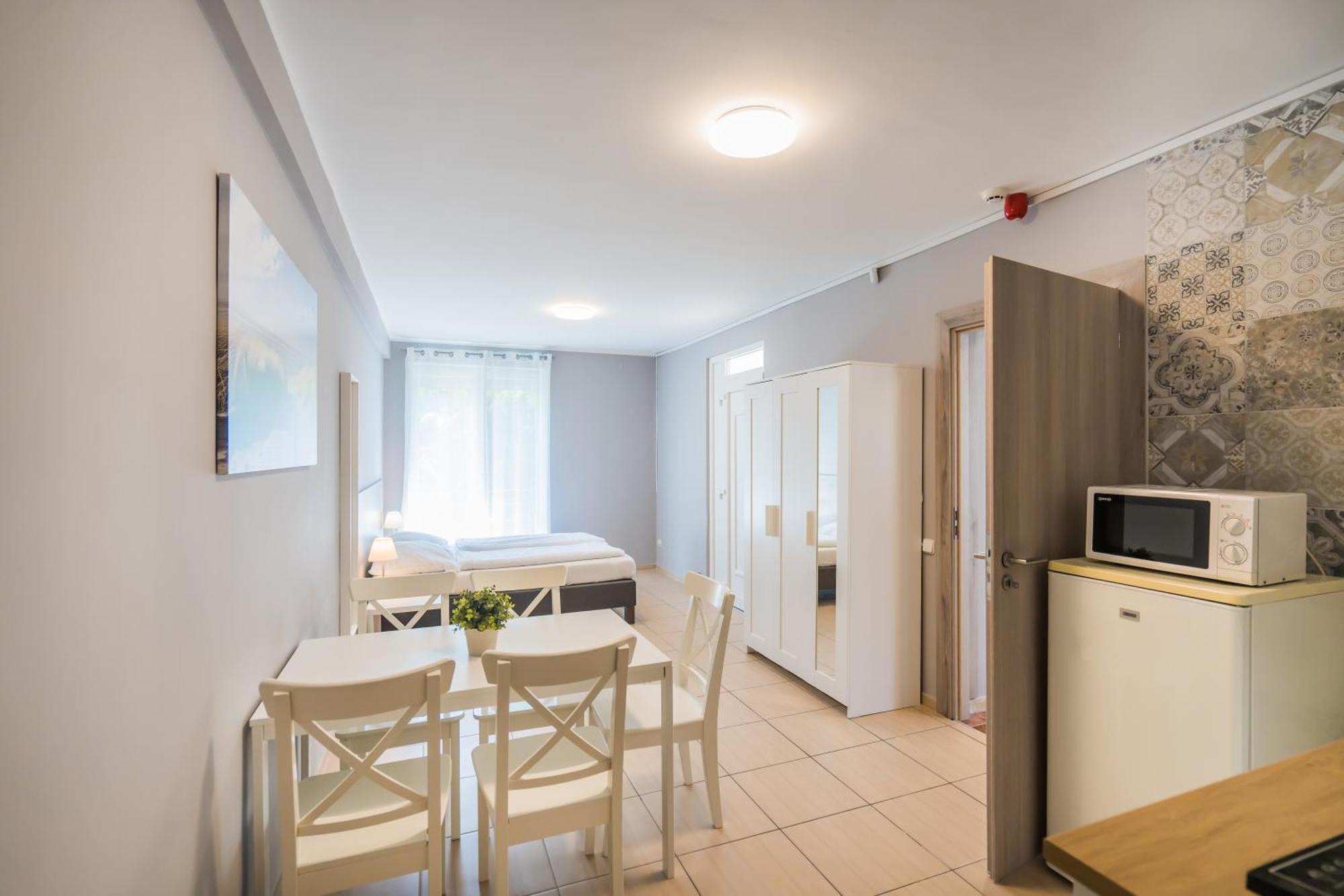 Riviera Apartmanhaz Siofok Ngoại thất bức ảnh